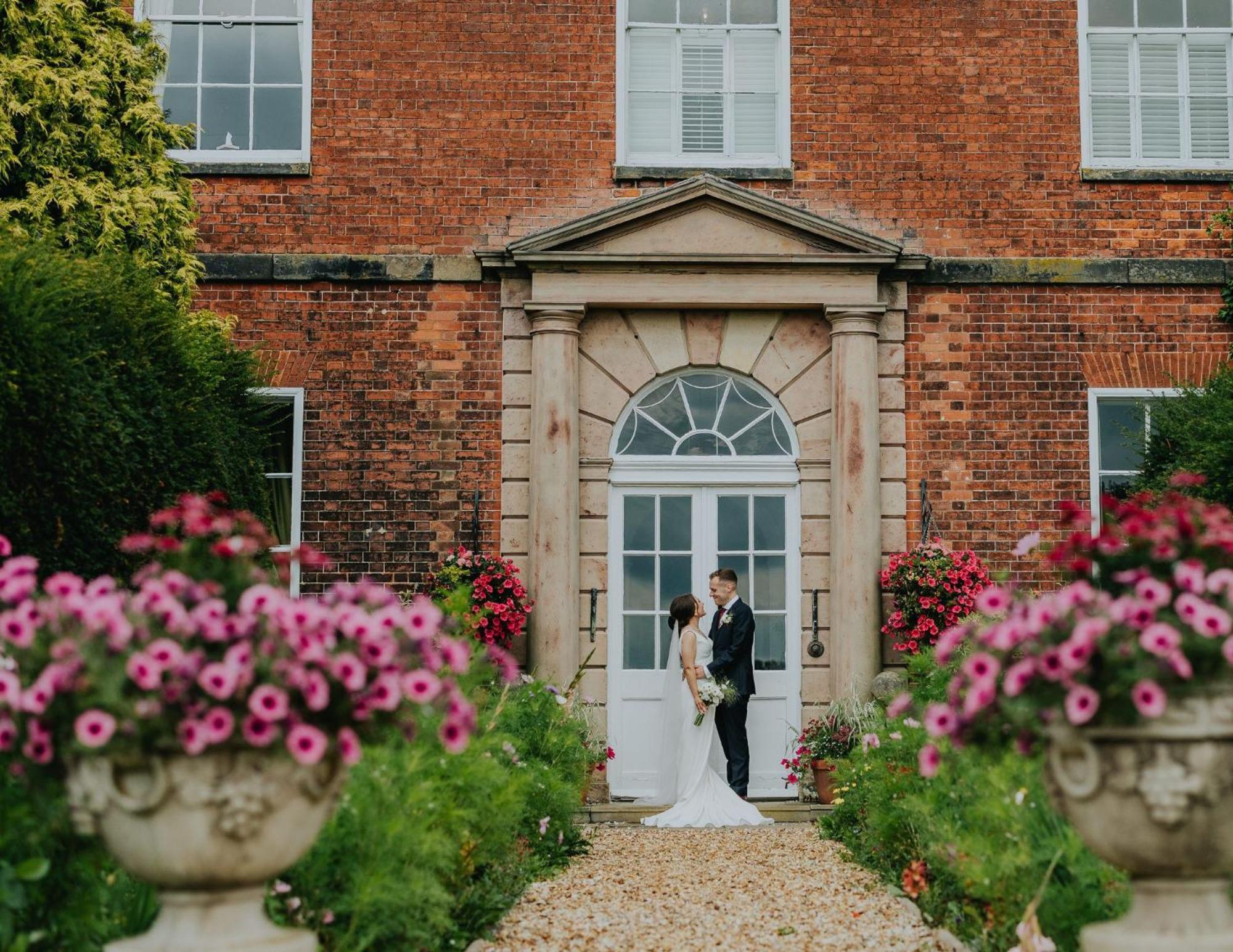Hotel Dovecliff Hall 4*